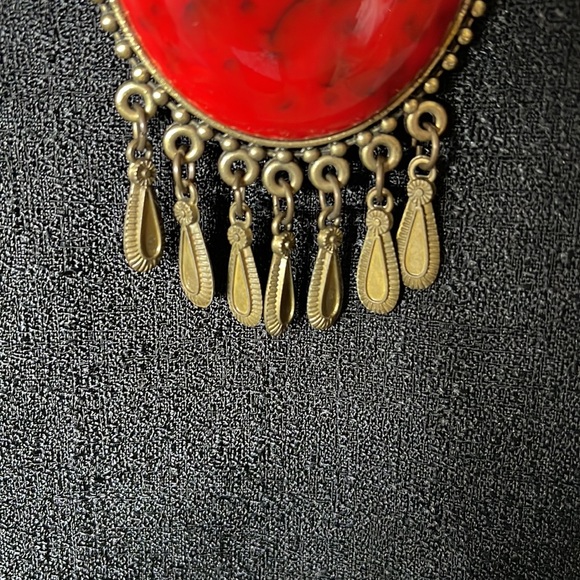 💕 Gorgeous Red color NECKLACE w chain - Picture 4 of 16